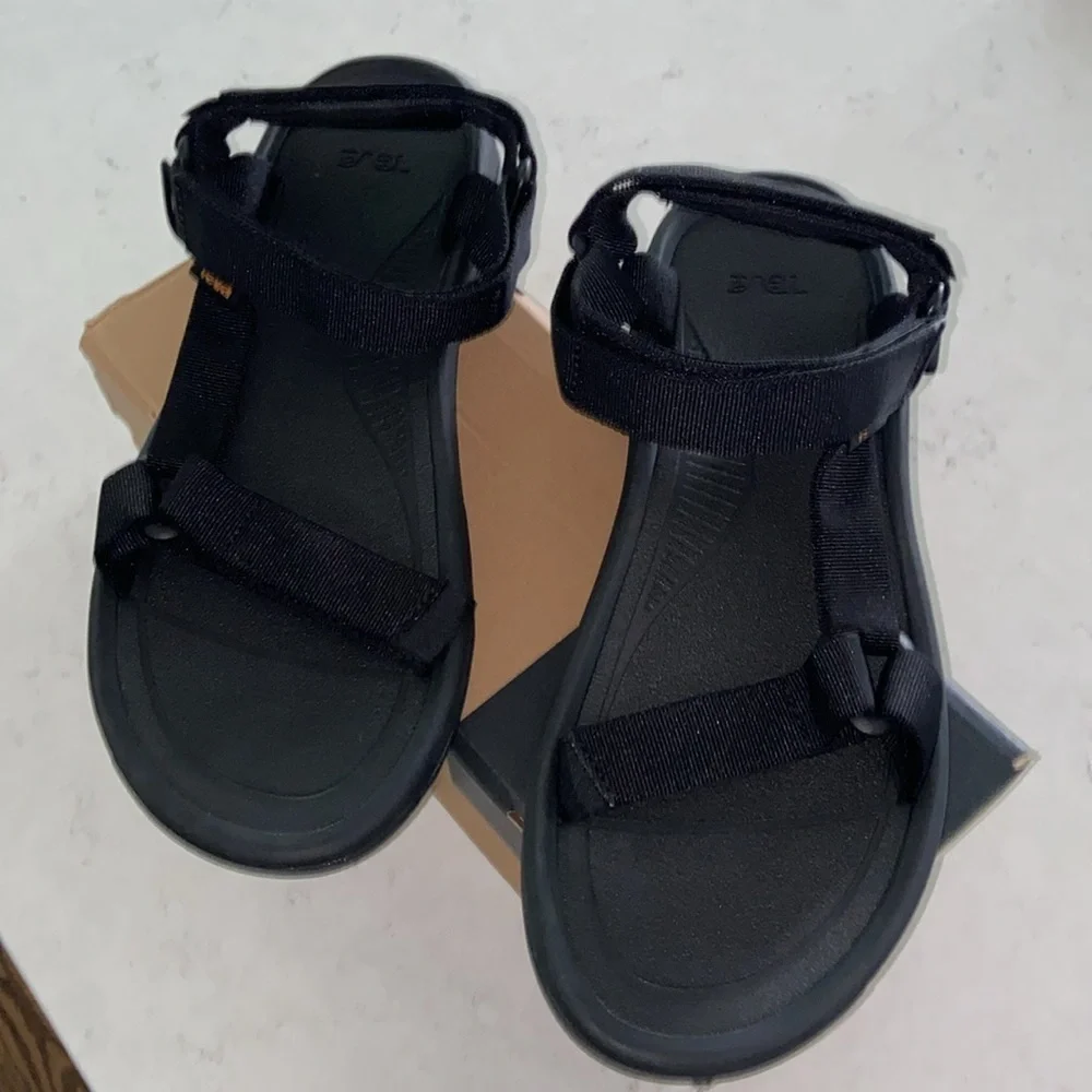 Teva NWB Hurricane XLT 2 black size 13